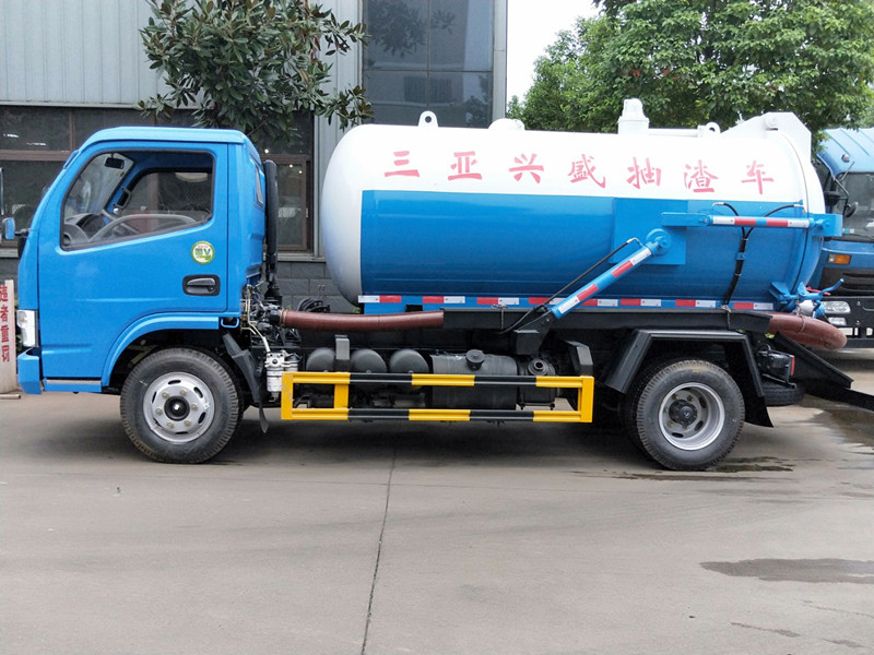 東風(fēng)福瑞卡吸污車-3-5方吸污車 東風(fēng)福瑞卡吸污車-3-5方吸污車
