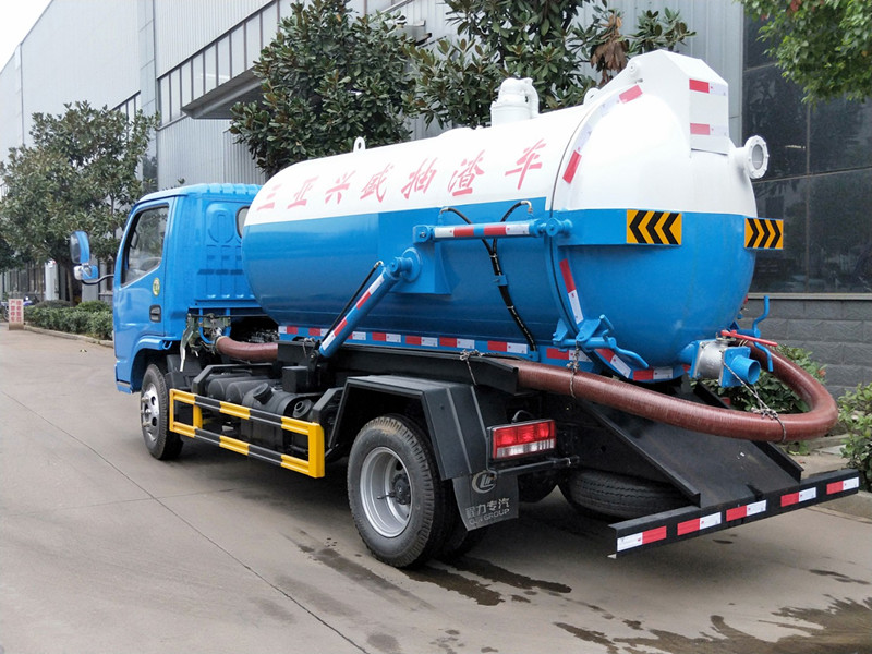 東風(fēng)福瑞卡吸污車-3-5方吸污車 東風(fēng)福瑞卡吸污車-3-5方吸污車