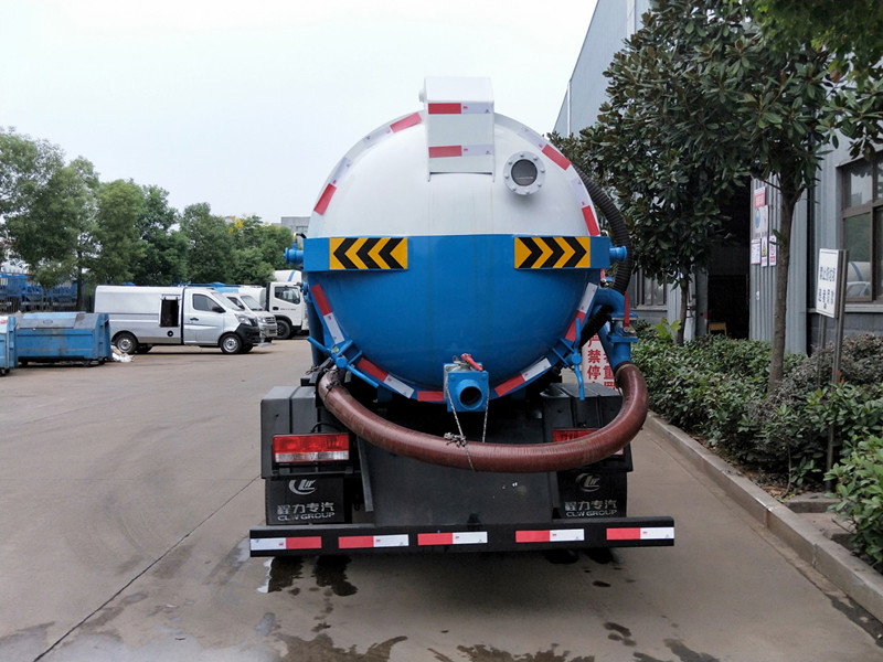 東風(fēng)福瑞卡吸污車-3-5方吸污車 東風(fēng)福瑞卡吸污車-3-5方吸污車