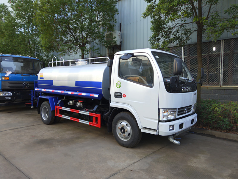 鄭州灑水車銷售,鄭州5噸灑水車,鄭州灑水車廠家。鄭州灑水車銷售點 鄭州灑水車銷售,鄭州5噸灑水車,鄭州灑水車廠家。鄭州灑水車銷售點