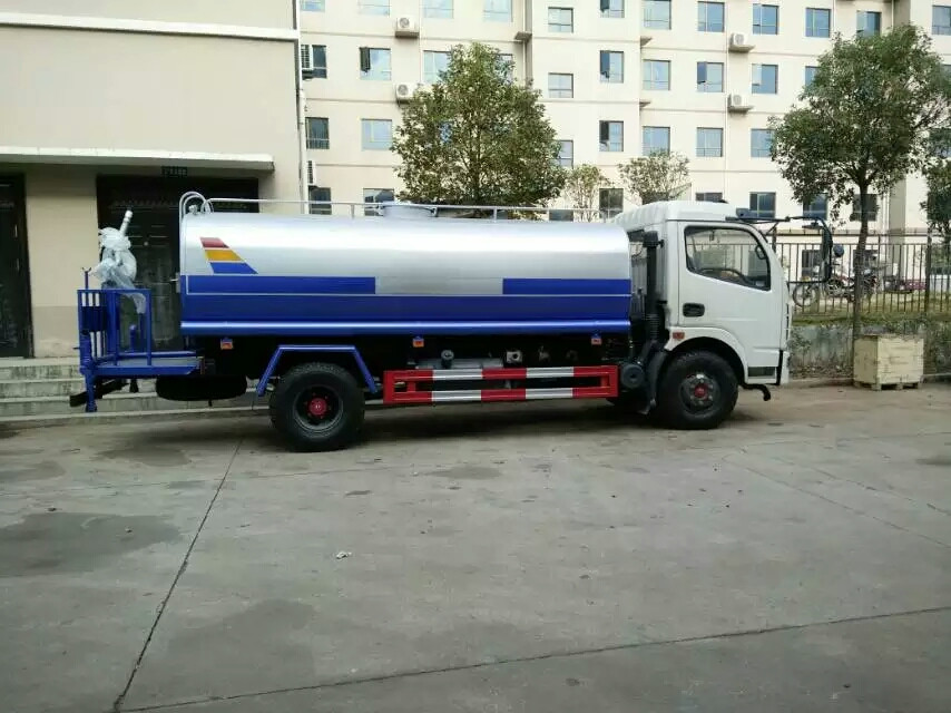 8方灑水車廠家 8方灑水車廠家