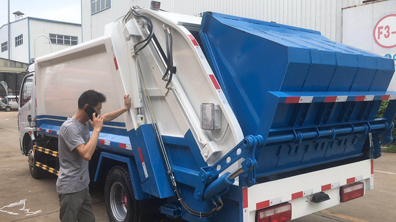 東風大多利卡壓縮式垃圾車 東風大多利卡壓縮式垃圾車