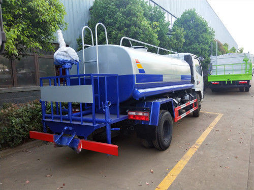 多利卡灑水車 多利卡灑水車