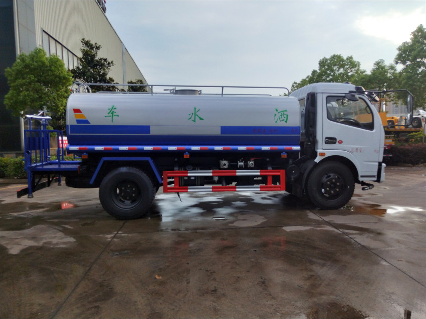 池州市灑水車廠家直銷,池州市5噸灑水車產(chǎn)品價(jià)格報(bào)價(jià),程力集團(tuán) 池州市灑水車廠家直銷,池州市5噸灑水車產(chǎn)品價(jià)格報(bào)價(jià),程力集團(tuán)