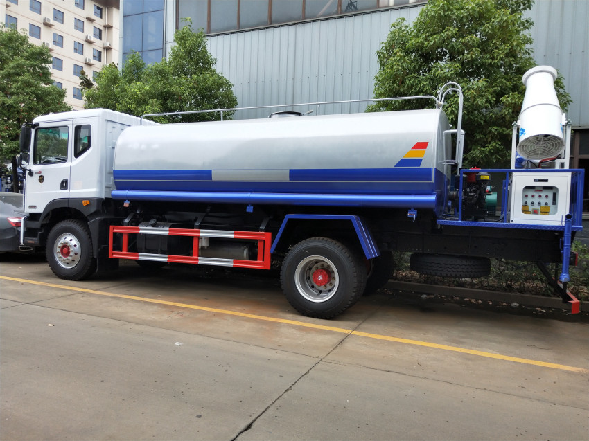 灑水車(chē)制造廠家 灑水車(chē)制造廠家