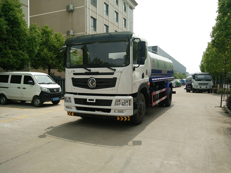 新疆庫(kù)爾勒來(lái)購(gòu)新款綠化噴藥灑水車-湖北程力 新疆庫(kù)爾勒來(lái)購(gòu)新款綠化噴藥灑水車-湖北程力