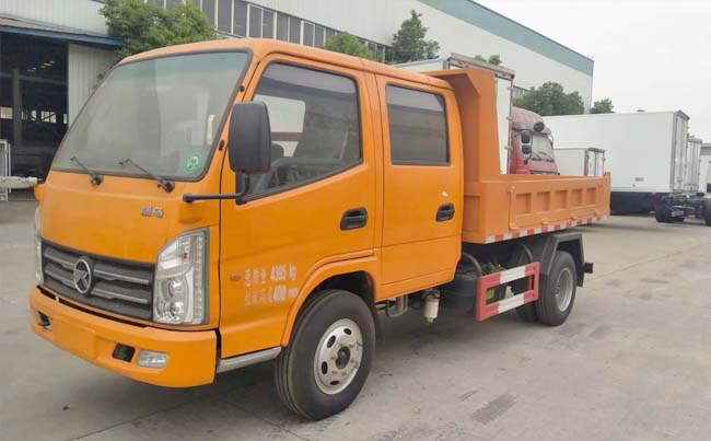 凱馬雙排自卸式垃圾車-自卸式垃圾車(藍(lán)牌) 凱馬雙排自卸式垃圾車-自卸式垃圾車(藍(lán)牌)