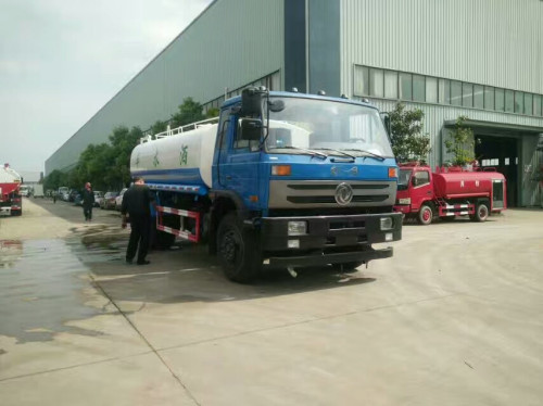 水罐車出現(xiàn)漏油都是哪些原因引起的-湖北水罐車廠家 水罐車出現(xiàn)漏油都是哪些原因引起的-湖北水罐車廠家