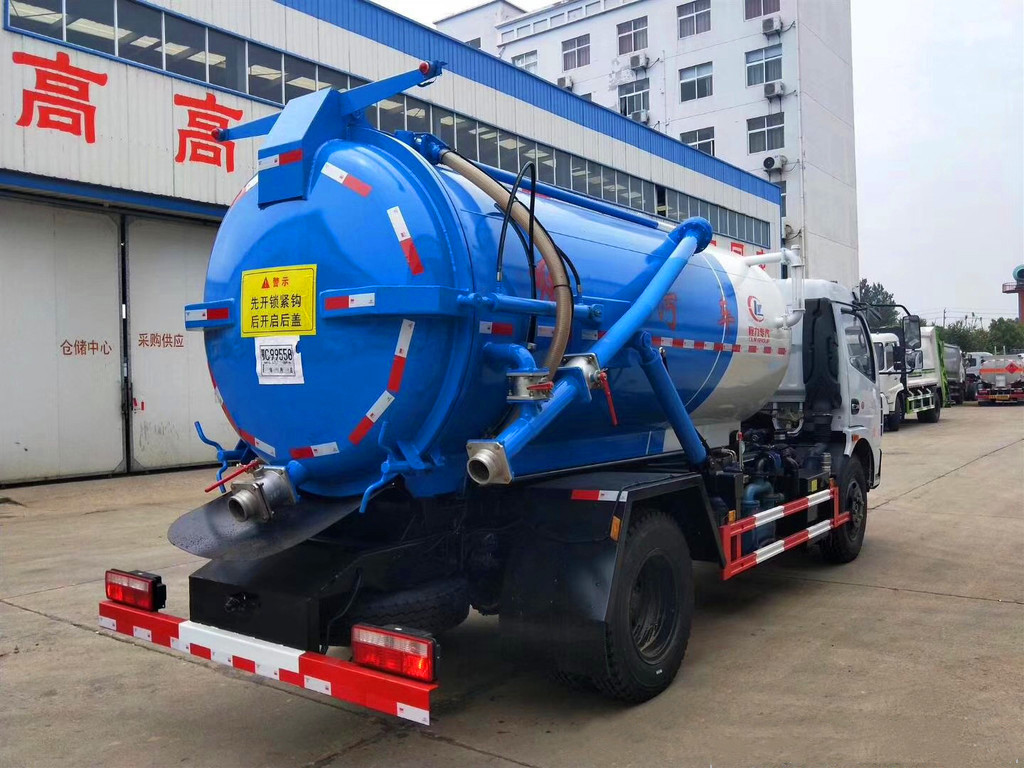 東風(fēng)國(guó)六5-7方吸污車-5噸吸污車 東風(fēng)國(guó)六5-7方吸污車-5噸吸污車