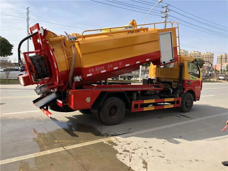 國六5-6方清洗吸污車-5噸吸污車 國六5-6方清洗吸污車-5噸吸污車