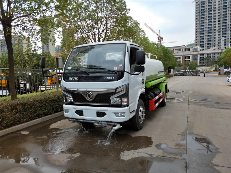 5噸灑水車 5噸灑水車