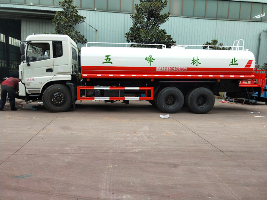 東風20噸灑水車 東風20噸灑水車