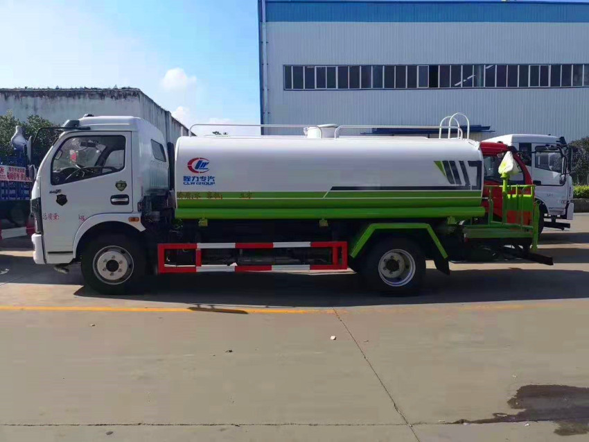 國六8噸灑水車 國六8噸灑水車