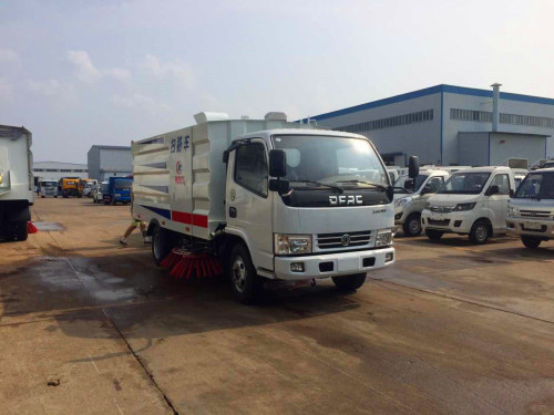 東風掃路車 東風掃路車