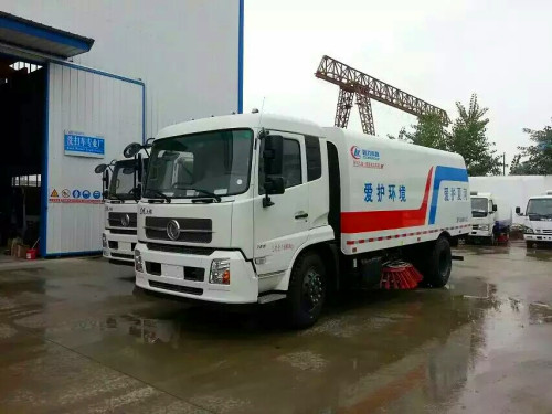 東風(fēng)天錦的洗掃車-灑水車-道路清掃車 哪里有掃路車 東風(fēng)天錦的洗掃車-灑水車-道路清掃車 哪里有掃路車