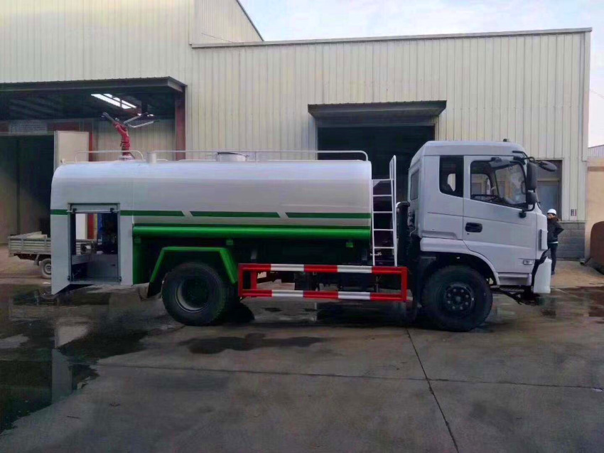 東風153/13噸消防灑水車-12噸消防灑水車 東風153/13噸消防灑水車-12噸消防灑水車