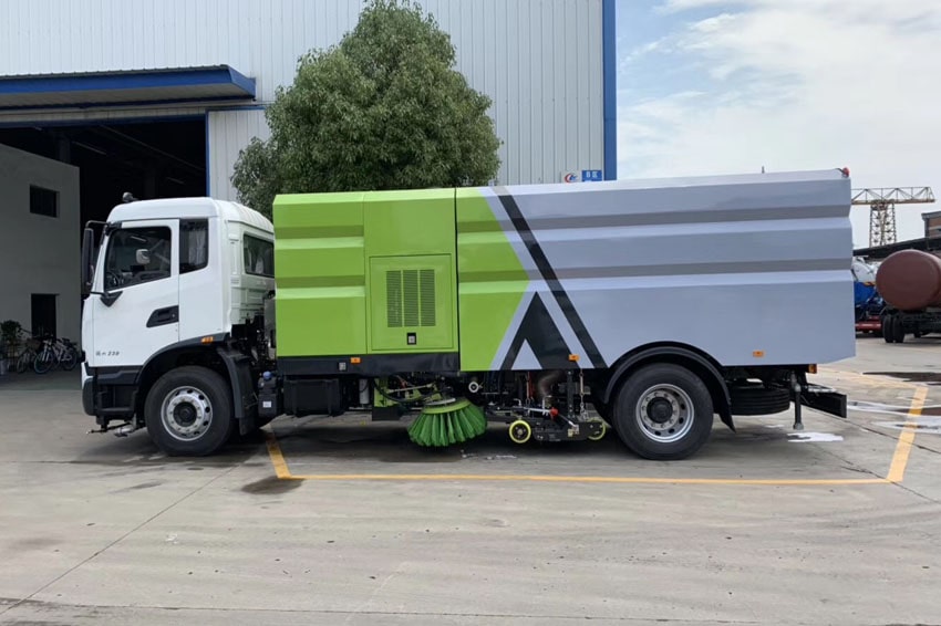 東風(fēng)洗掃車要注意的一些改裝技巧-程力洗掃車生產(chǎn)廠家 東風(fēng)洗掃車要注意的一些改裝技巧-程力洗掃車生產(chǎn)廠家