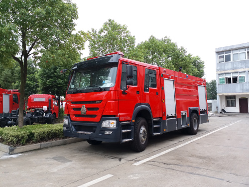 重汽豪沃8噸水罐泡沫消防車-8噸水罐泡沫消防車 重汽豪沃8噸水罐泡沫消防車-8噸水罐泡沫消防車