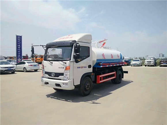 時(shí)風(fēng)5方吸糞車-時(shí)風(fēng)5立方方吸糞車 時(shí)風(fēng)5方吸糞車-時(shí)風(fēng)5立方方吸糞車