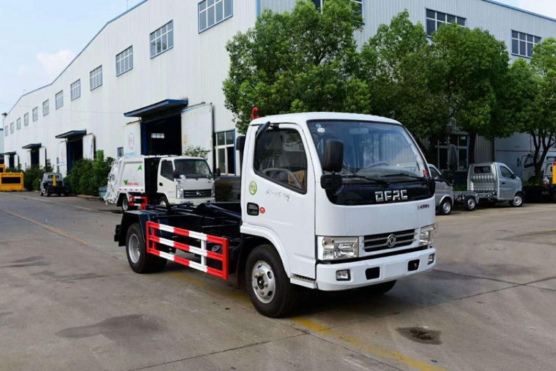 東風(fēng)小多利卡5方勾臂式垃圾車-5方勾臂式垃圾車 東風(fēng)小多利卡5方勾臂式垃圾車-5方勾臂式垃圾車