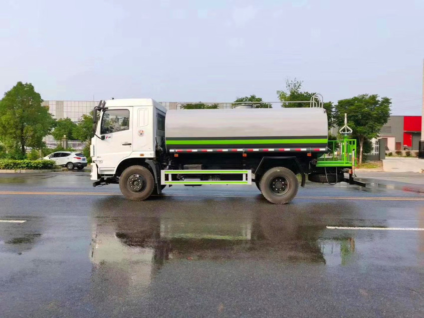 東風轉底12噸灑水車 東風轉底12噸灑水車