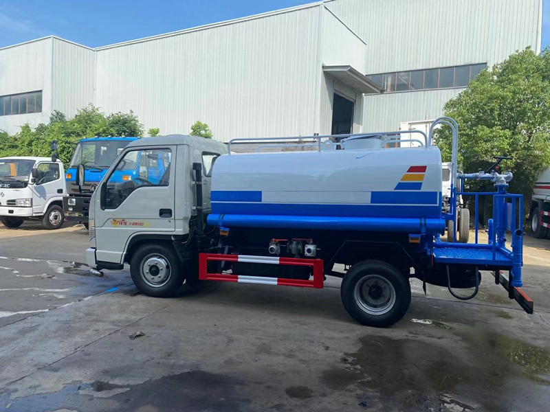3噸灑水車 3噸灑水車