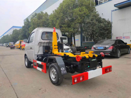 國六長安鉤臂垃圾車 國六長安鉤臂垃圾車