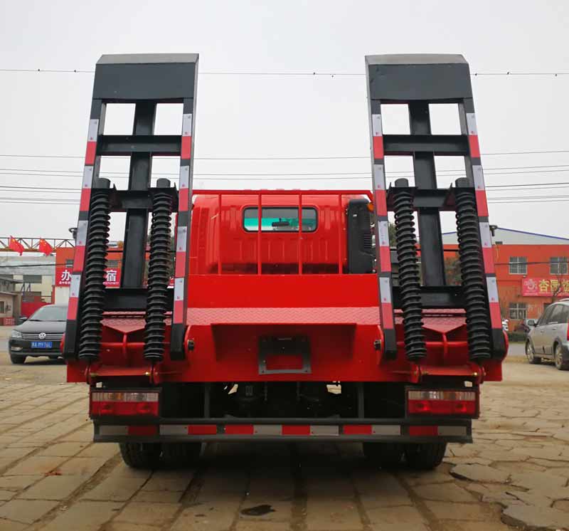 王牌牌CDW5040TPBHA2R6型平板運(yùn)輸車 王牌牌CDW5040TPBHA2R6型平板運(yùn)輸車