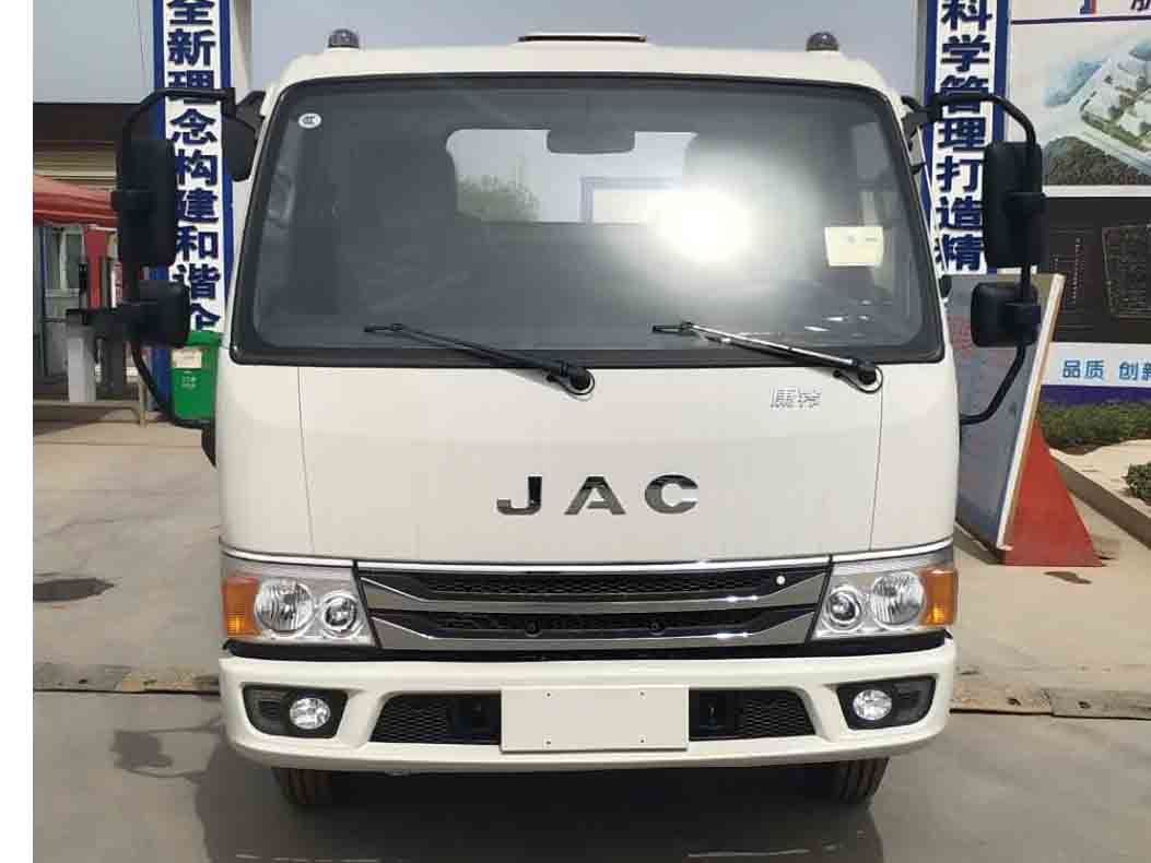 程力威牌CLW5040TDYH6型多功能抑塵車(chē) 程力威牌CLW5040TDYH6型多功能抑塵車(chē)