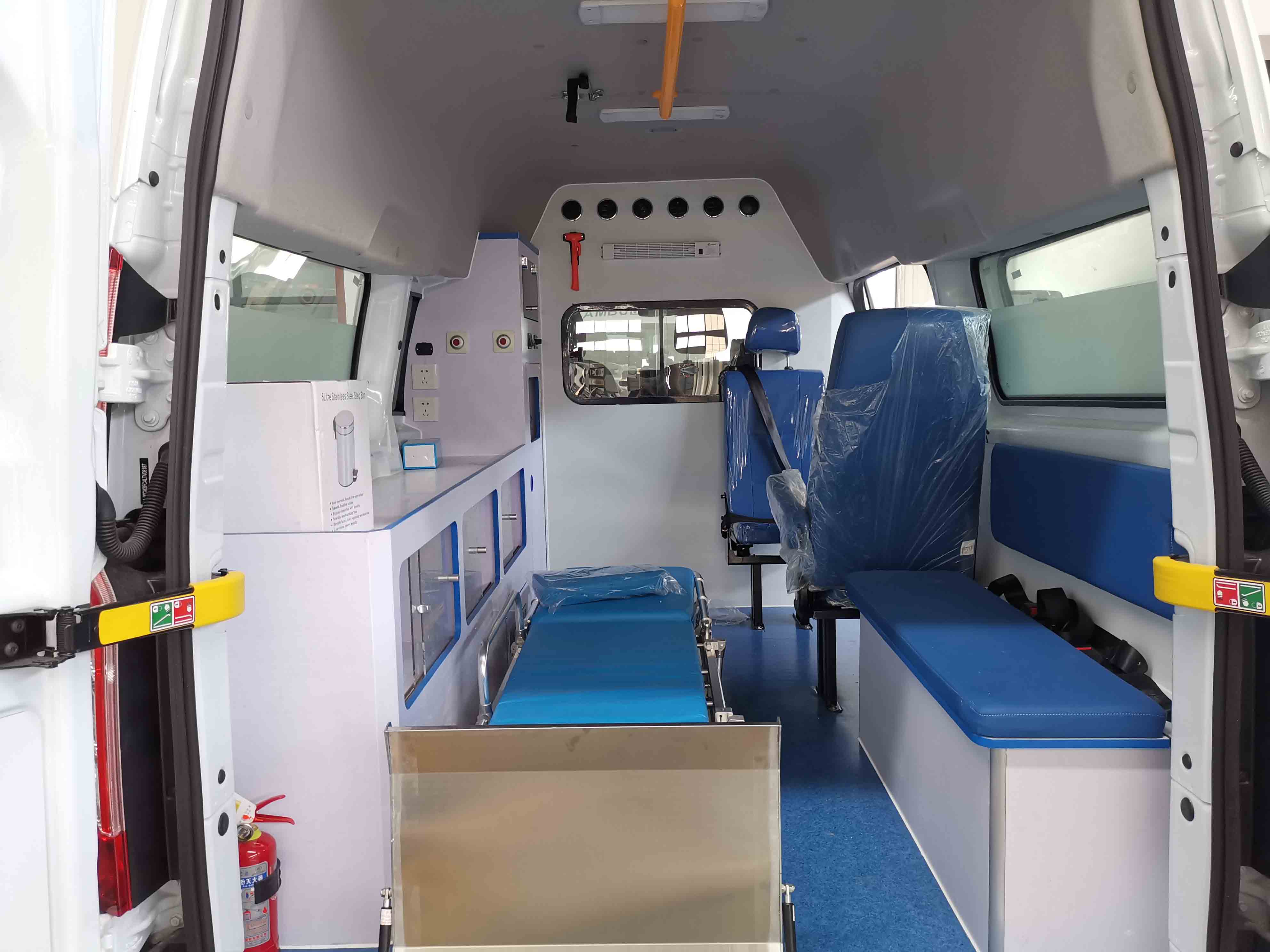 程力牌CL5040XJH6YS型救護車 程力牌CL5040XJH6YS型救護車