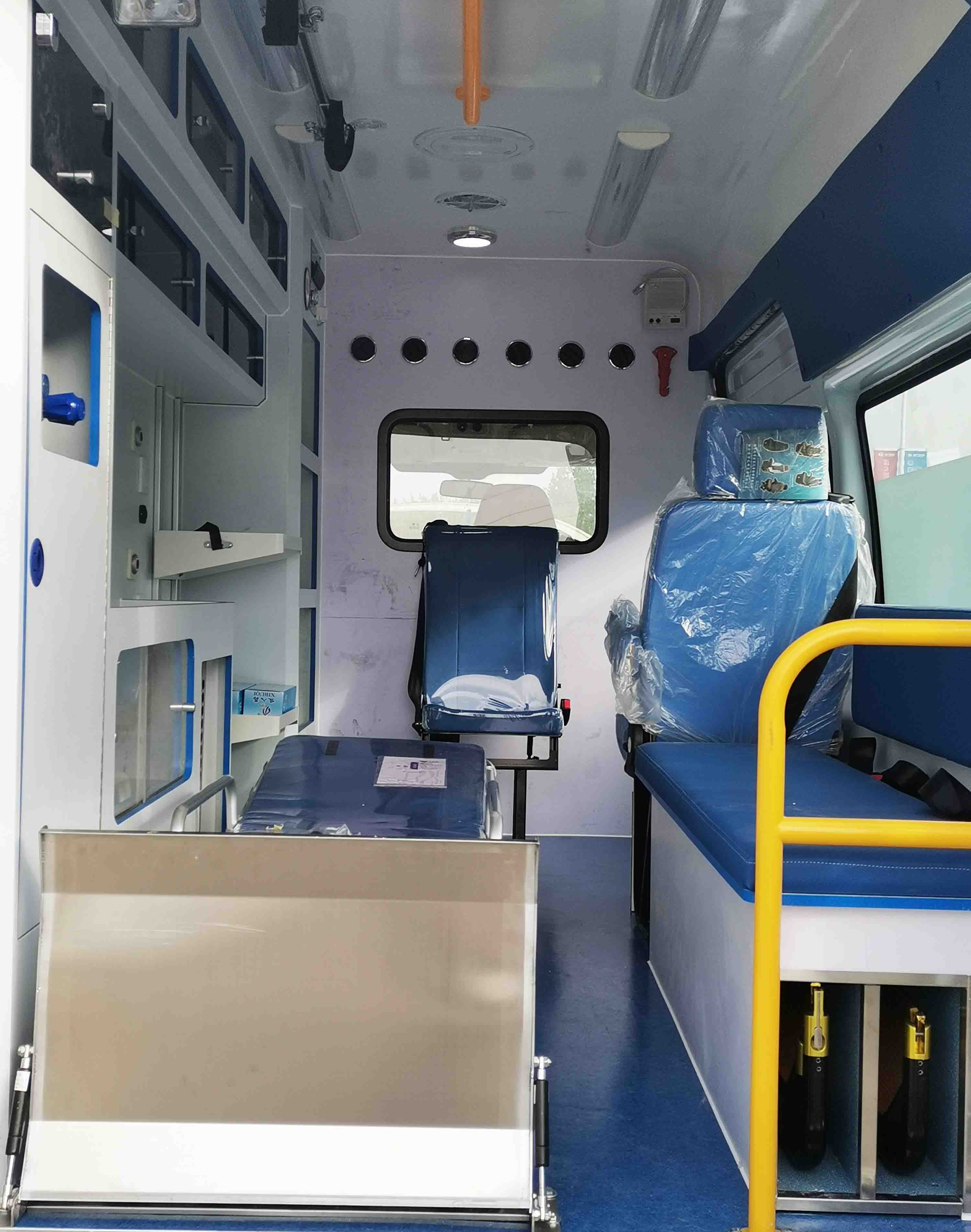 程力牌CL5042XJH6YS型救護車 程力牌CL5042XJH6YS型救護車