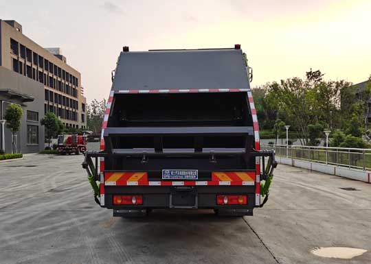 程力牌CL5181ZYS6SJ型壓縮式垃圾車 程力牌CL5181ZYS6SJ型壓縮式垃圾車