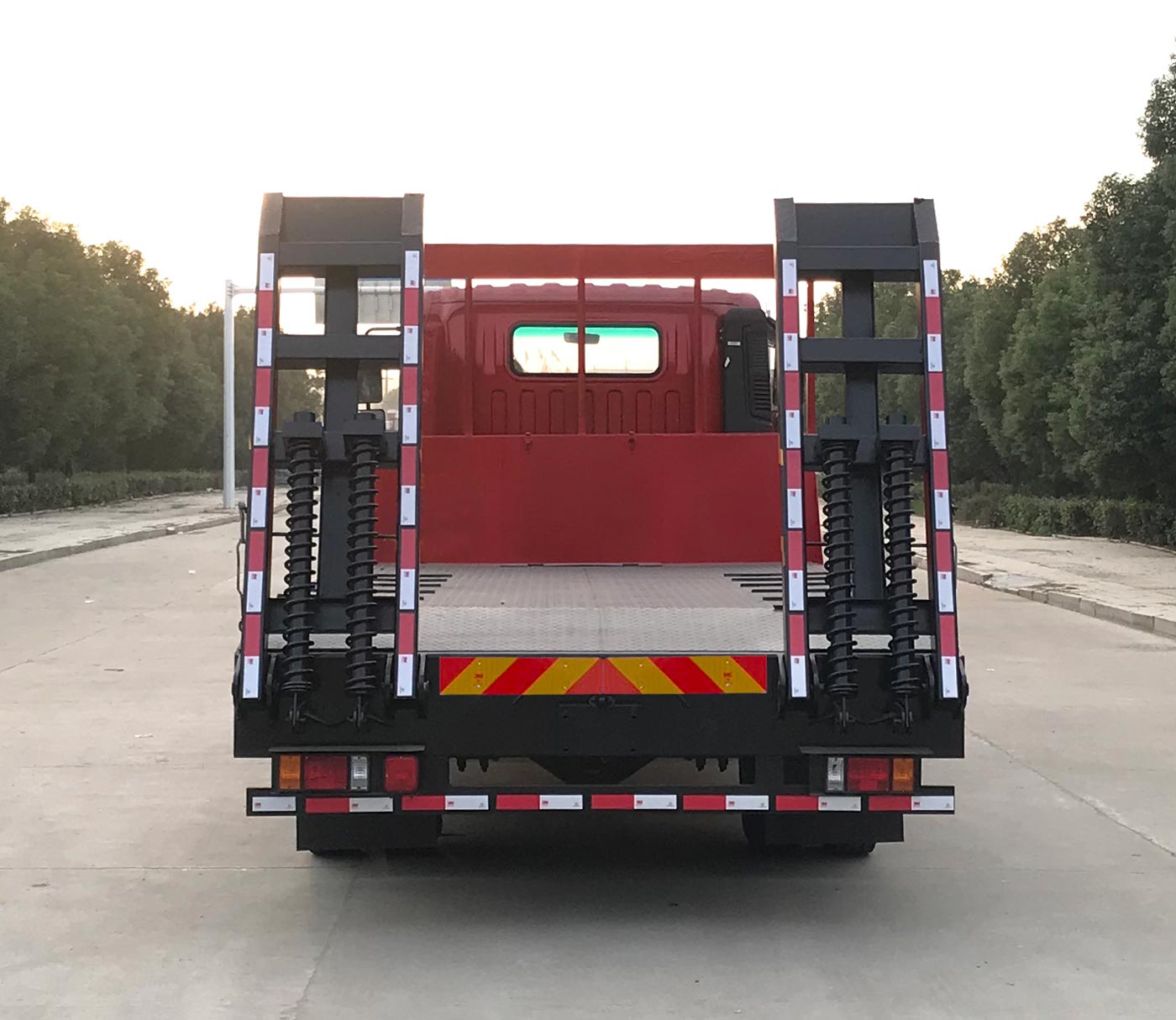 王牌牌CDW5160TPBA1R6型平板運(yùn)輸車 王牌牌CDW5160TPBA1R6型平板運(yùn)輸車