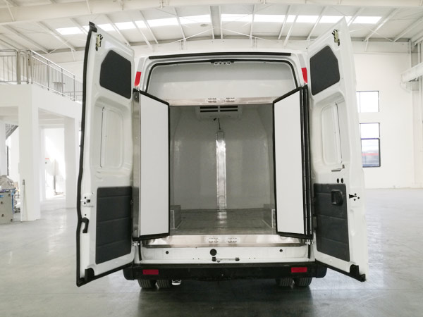 程力威牌CLW5040XLC6DP型冷藏車 程力威牌CLW5040XLC6DP型冷藏車