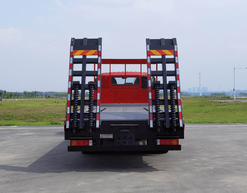 東風牌EQ5246TPBL6D11型平板運輸車 東風牌EQ5246TPBL6D11型平板運輸車