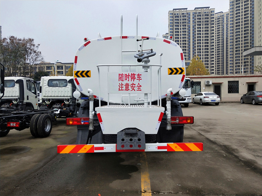 十二方灑水車多少錢一輛 十二方灑水車多少錢一輛