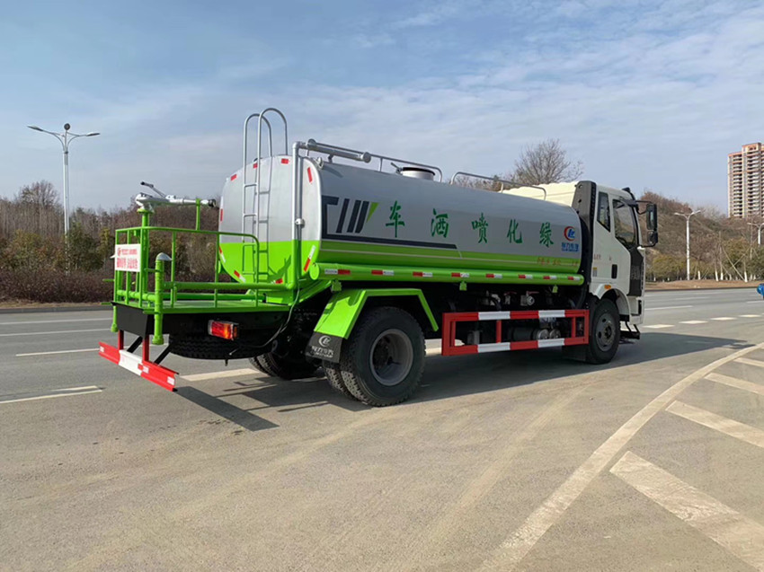 工地用的灑水車 工地用的灑水車