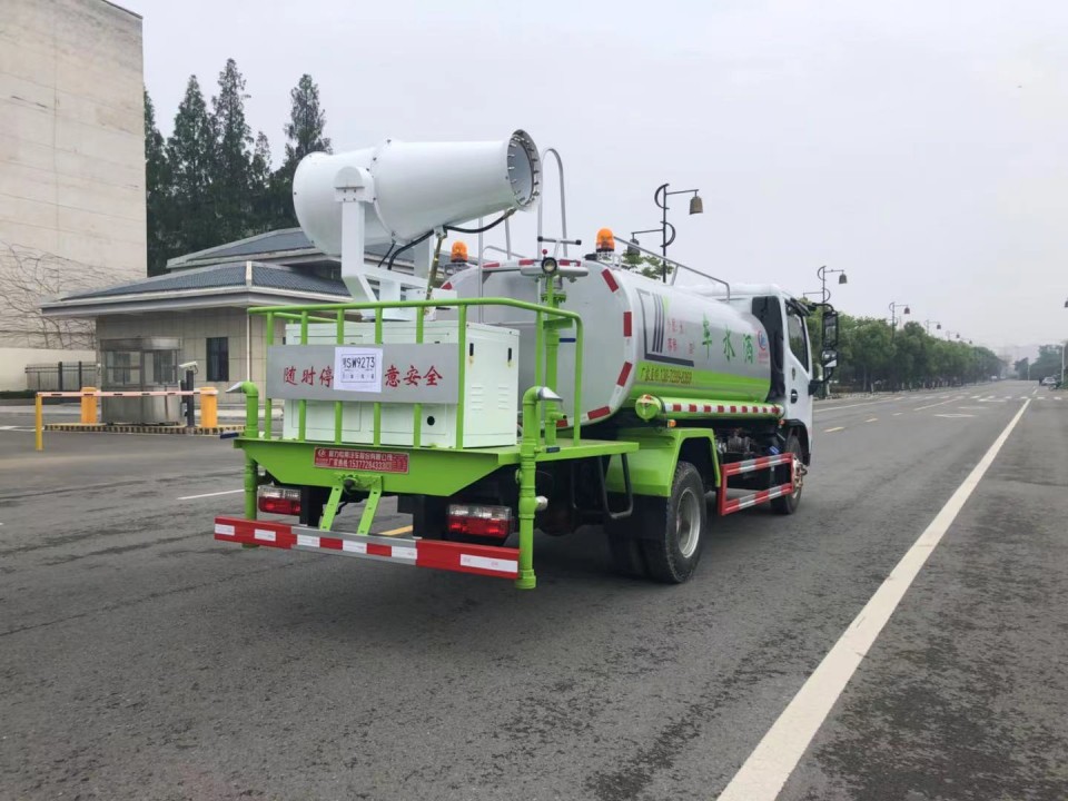 灑水車灑一次水多少錢-灑水車生產(chǎn)廠家-湖北程力 灑水車灑一次水多少錢-灑水車生產(chǎn)廠家-湖北程力
