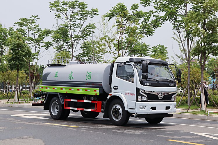 灑水車用途!哪些地方需要用到灑水車? 灑水車用途!哪些地方需要用到灑水車?