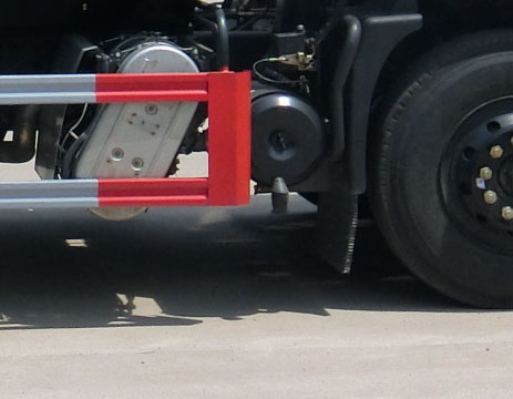 神狐牌HLQ5180GQWD6型清洗吸污車 神狐牌HLQ5180GQWD6型清洗吸污車