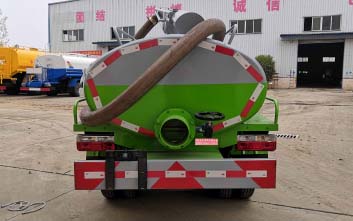 旺龍威牌WLW5045GXEE型吸糞車 旺龍威牌WLW5045GXEE型吸糞車