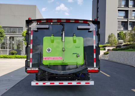 伴君長興牌AAA5125TXSE6型洗掃車 伴君長興牌AAA5125TXSE6型洗掃車