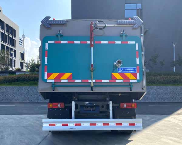 程力牌CL5180TXCBEV型純電動吸塵車 程力牌CL5180TXCBEV型純電動吸塵車