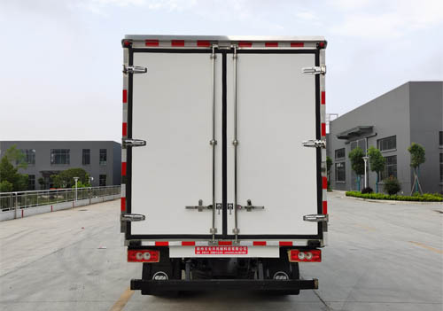 伴君長興牌AAA5048XLCBJ6型冷藏車 伴君長興牌AAA5048XLCBJ6型冷藏車