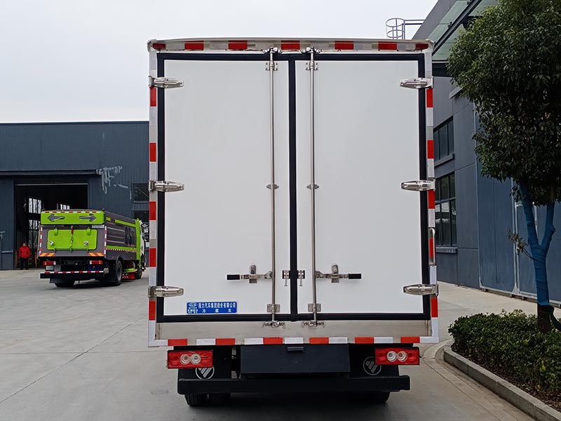 程力牌CL5040XLCB6WX型冷藏車 程力牌CL5040XLCB6WX型冷藏車