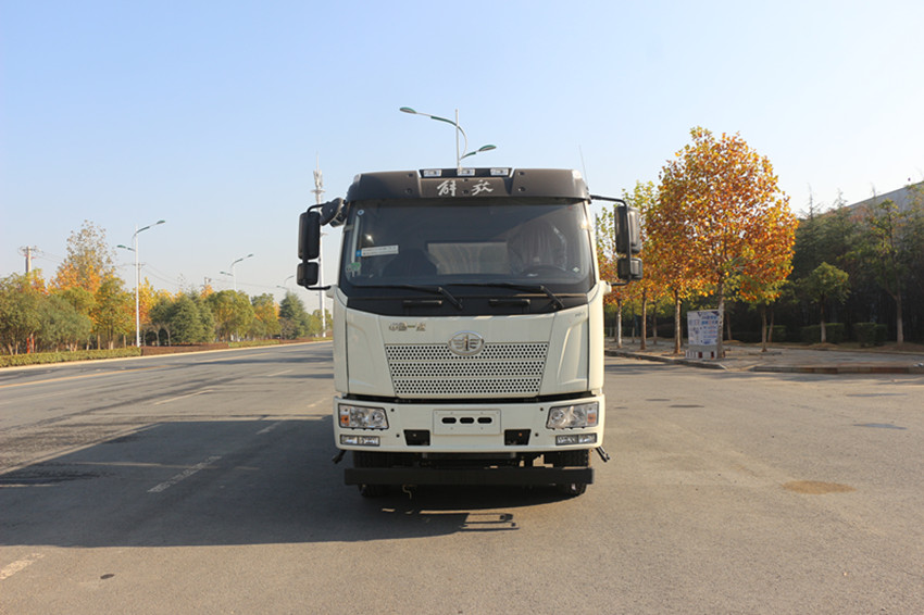 解放 14.3 方灑水車產品介紹 解放 14.3 方灑水車產品介紹