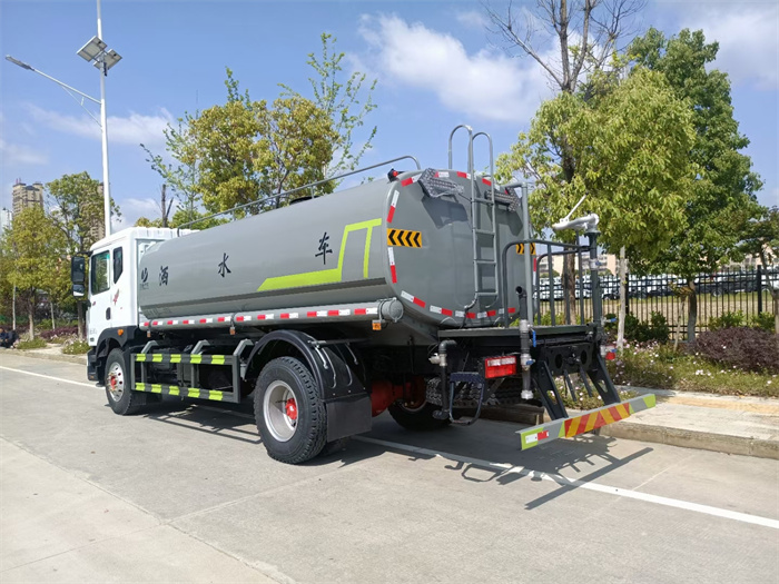 東風15方灑水車-東風15噸灑水車-湖北盈通專用汽車有限公司 東風15方灑水車-東風15噸灑水車-湖北盈通專用汽車有限公司