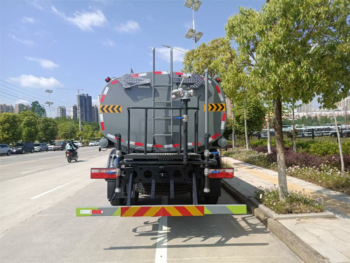 東風15方灑水車-東風15噸灑水車-湖北盈通專用汽車有限公司 東風15方灑水車-東風15噸灑水車-湖北盈通專用汽車有限公司