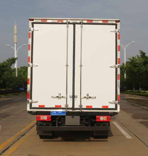 縱昂牌CLT5040XLCBJ6型冷藏車 縱昂牌CLT5040XLCBJ6型冷藏車