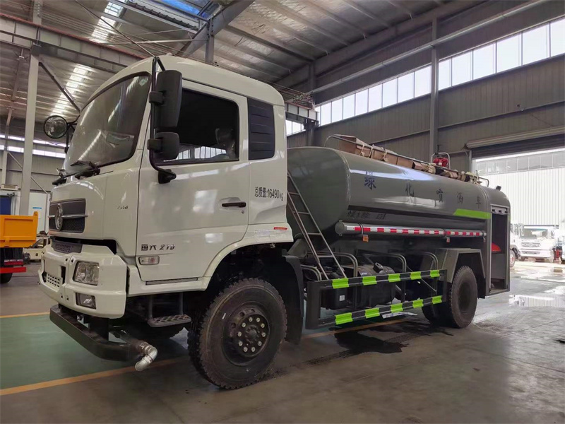 東風(fēng)灑水車廠家--東風(fēng)汽車灑水車廠家:領(lǐng)航環(huán)衛(wèi)灑水領(lǐng)域的佼佼者 東風(fēng)灑水車廠家--東風(fēng)汽車灑水車廠家:領(lǐng)航環(huán)衛(wèi)灑水領(lǐng)域的佼佼者
